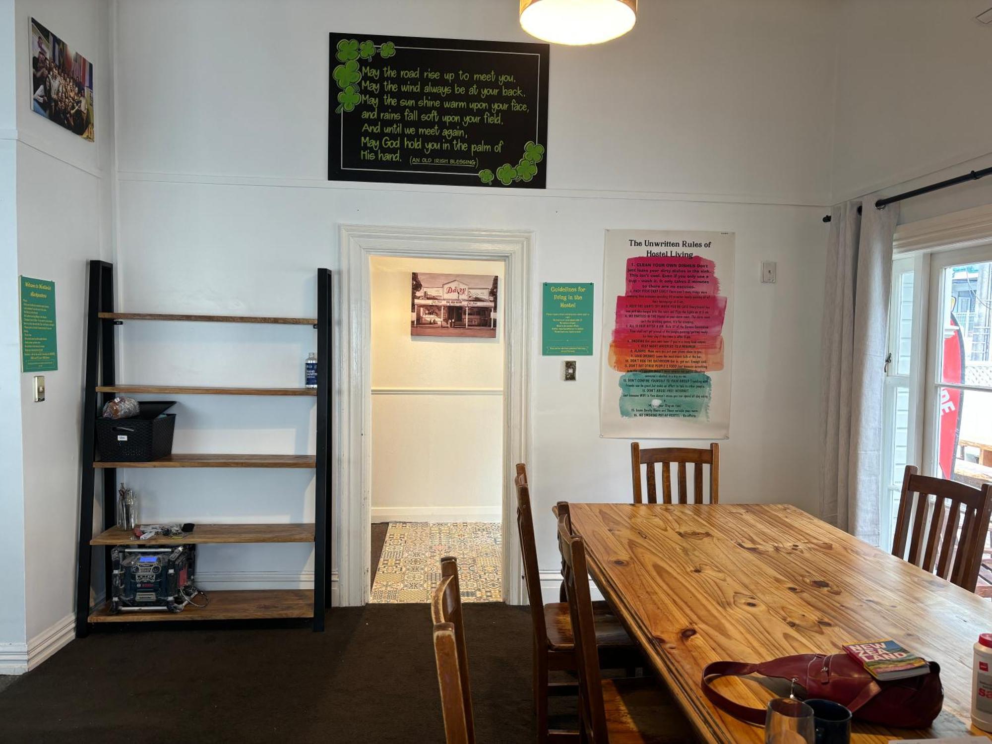 Worldwide Backpackers Hostel Wellington Exterior photo
